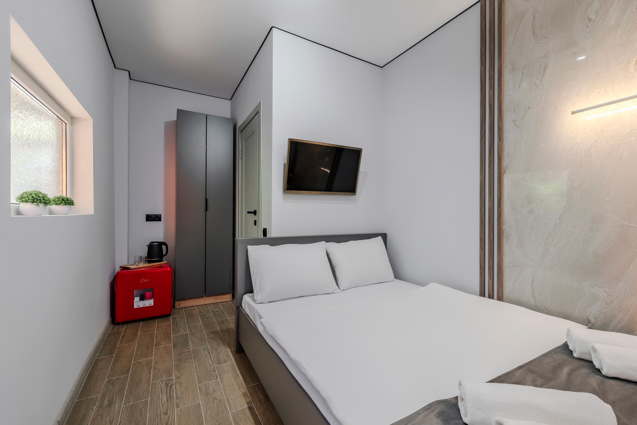 SHA_8120-HDR_resized